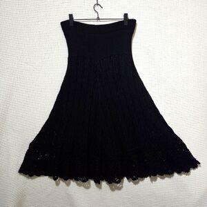 Lapis Sz Lg Crochet Sleeveless Flared Black Dress